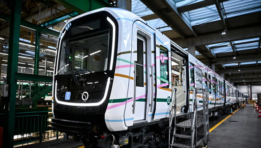 更舒适,巴黎地铁新列车今日上线!