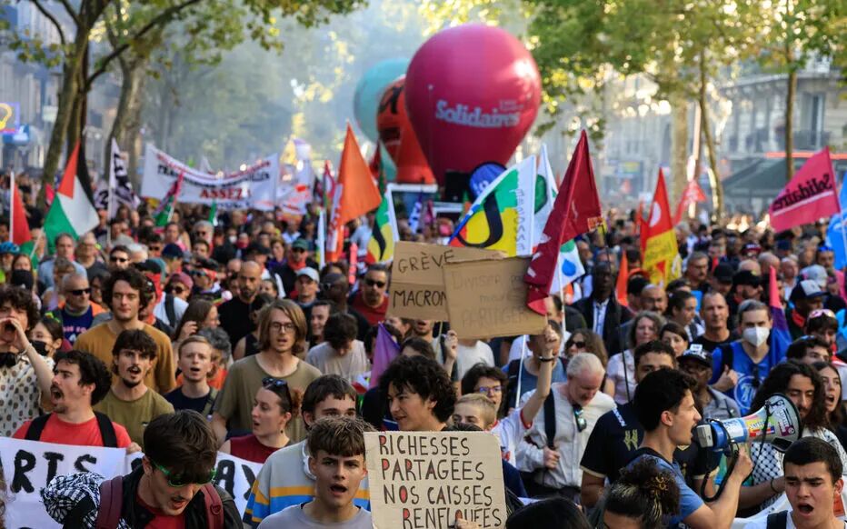 法国迎来跨行业罢工