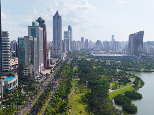 海南封关满月看变化：“磁吸效应”渐显 中外企业纷至