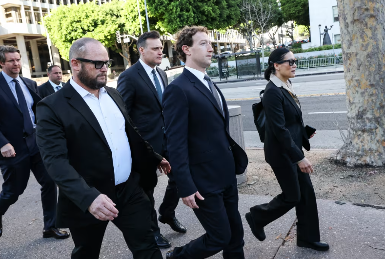 马克·扎克伯格抵达法庭，将在具有里程碑意义的社交媒体成瘾案审判中作证。