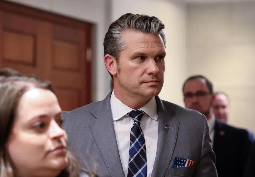 赫格塞斯：美以要在一周内“完全控制”伊朗领空